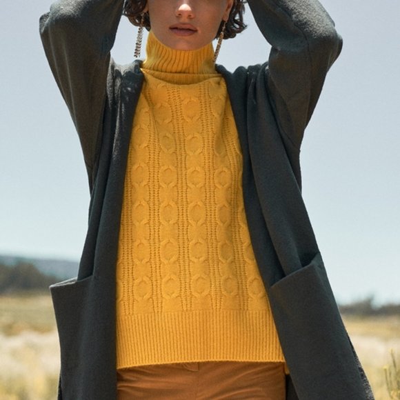 Sweaters - Yellow Cable Knit Turtle Neck Long Sleeve Dropped
